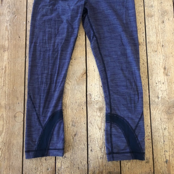 Lululemon crop capri blue/purple-great pattern! - Picture 3 of 4